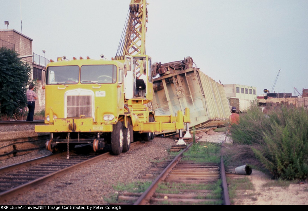 Wreck on LIRR's Montauk Branch